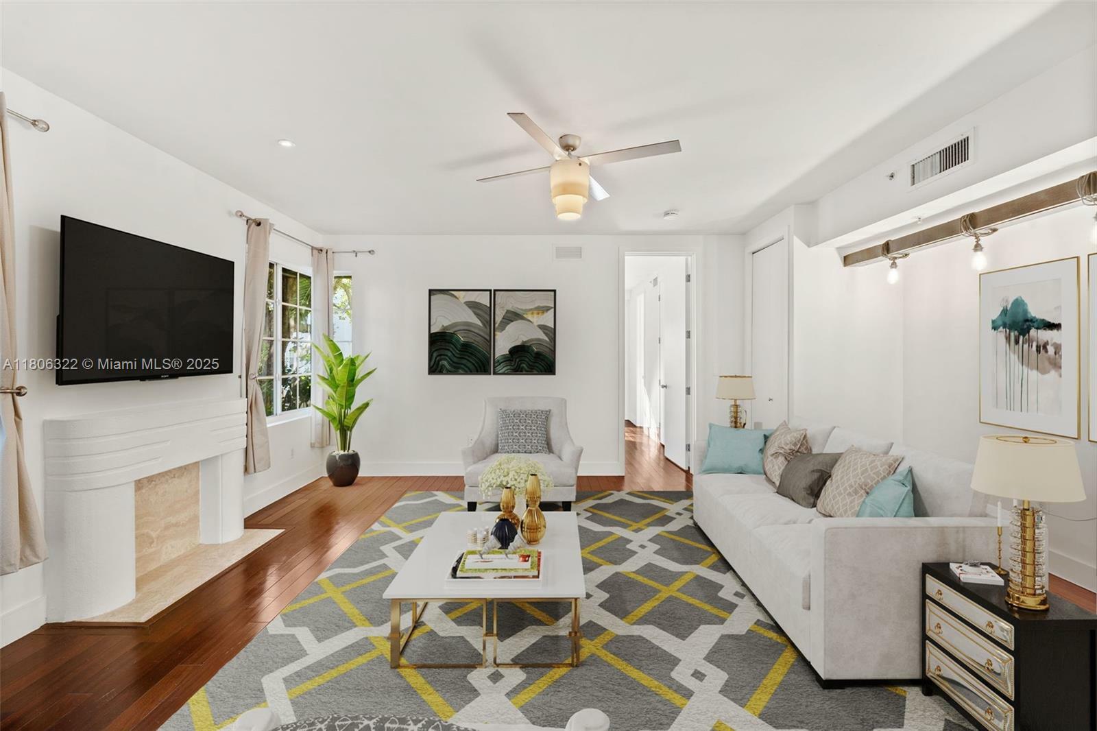 Property Photo: 1025 Michigan Av 1C FL 33139