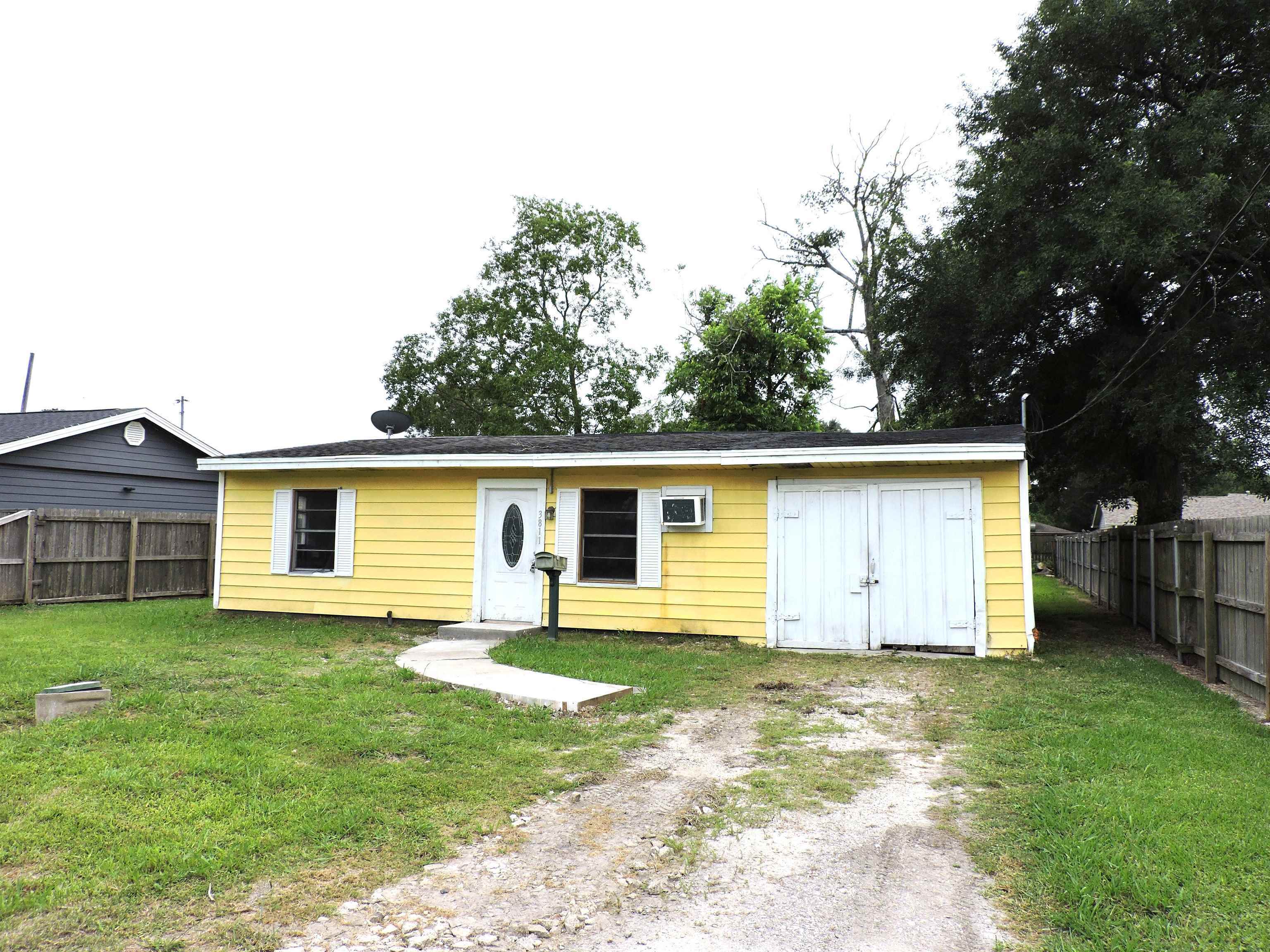 Property Photo:  3811 Dunn  TX 77619 