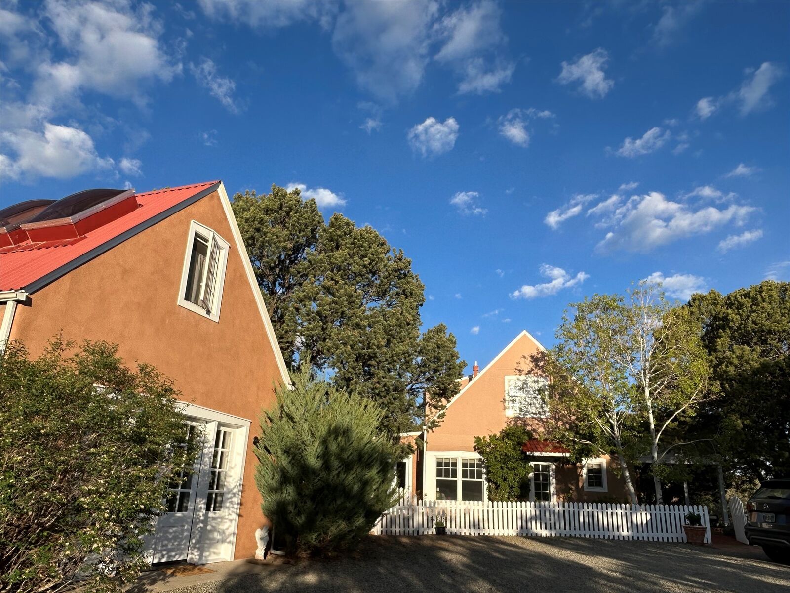 Property Photo:  15 Toltec Road  NM 87505