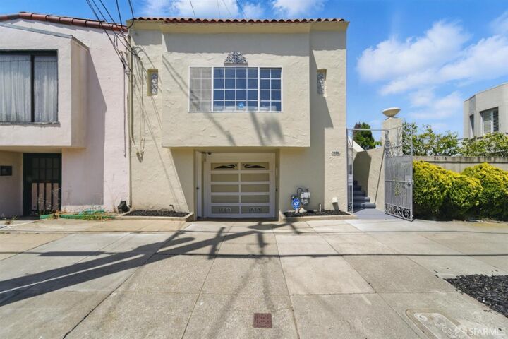 Property Photo: 1826 Moraga Street CA 94122