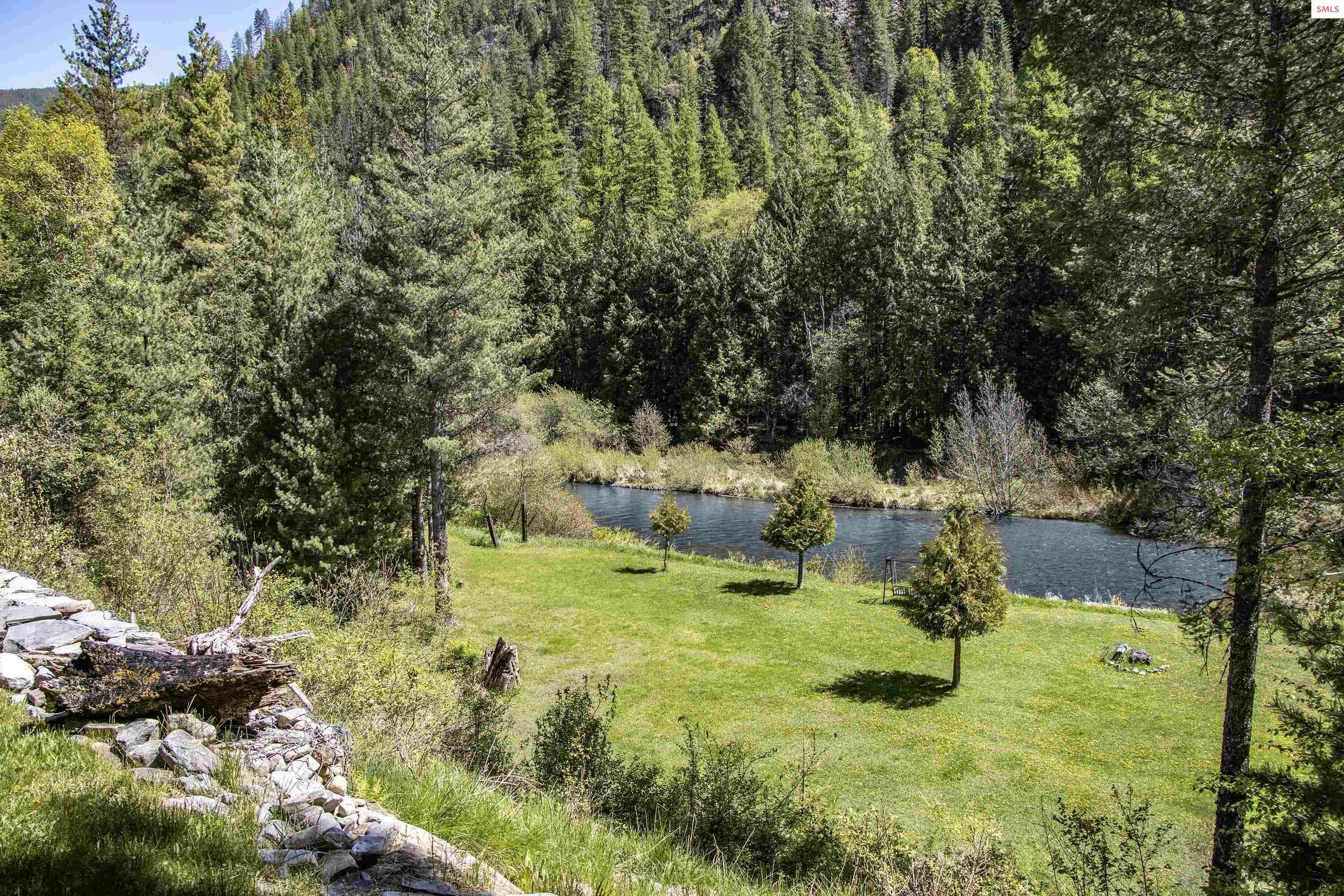 Property Photo: 318 Mt Hwy 56 58953