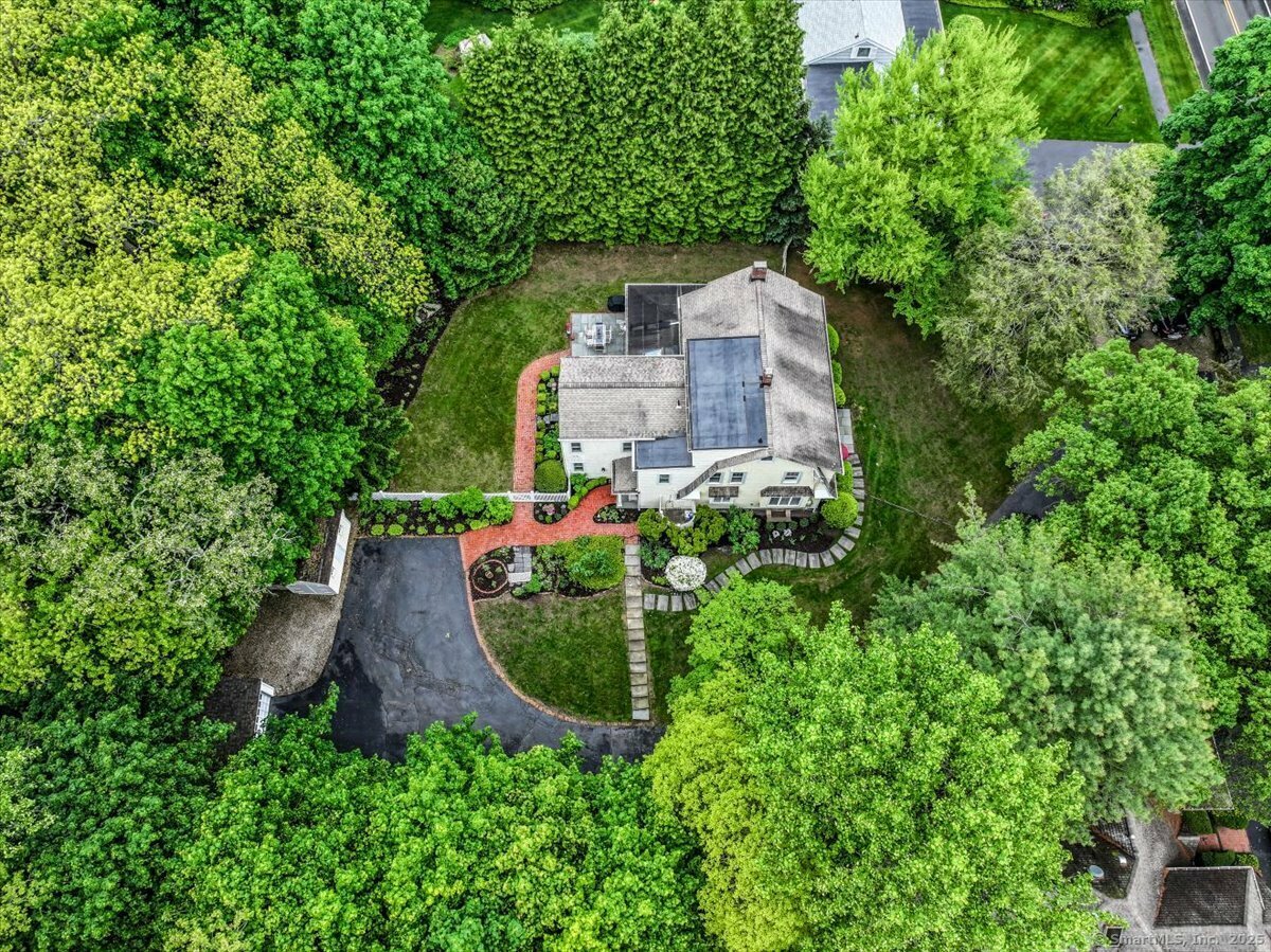 Property Photo: 399 North Benson Road CT 06824