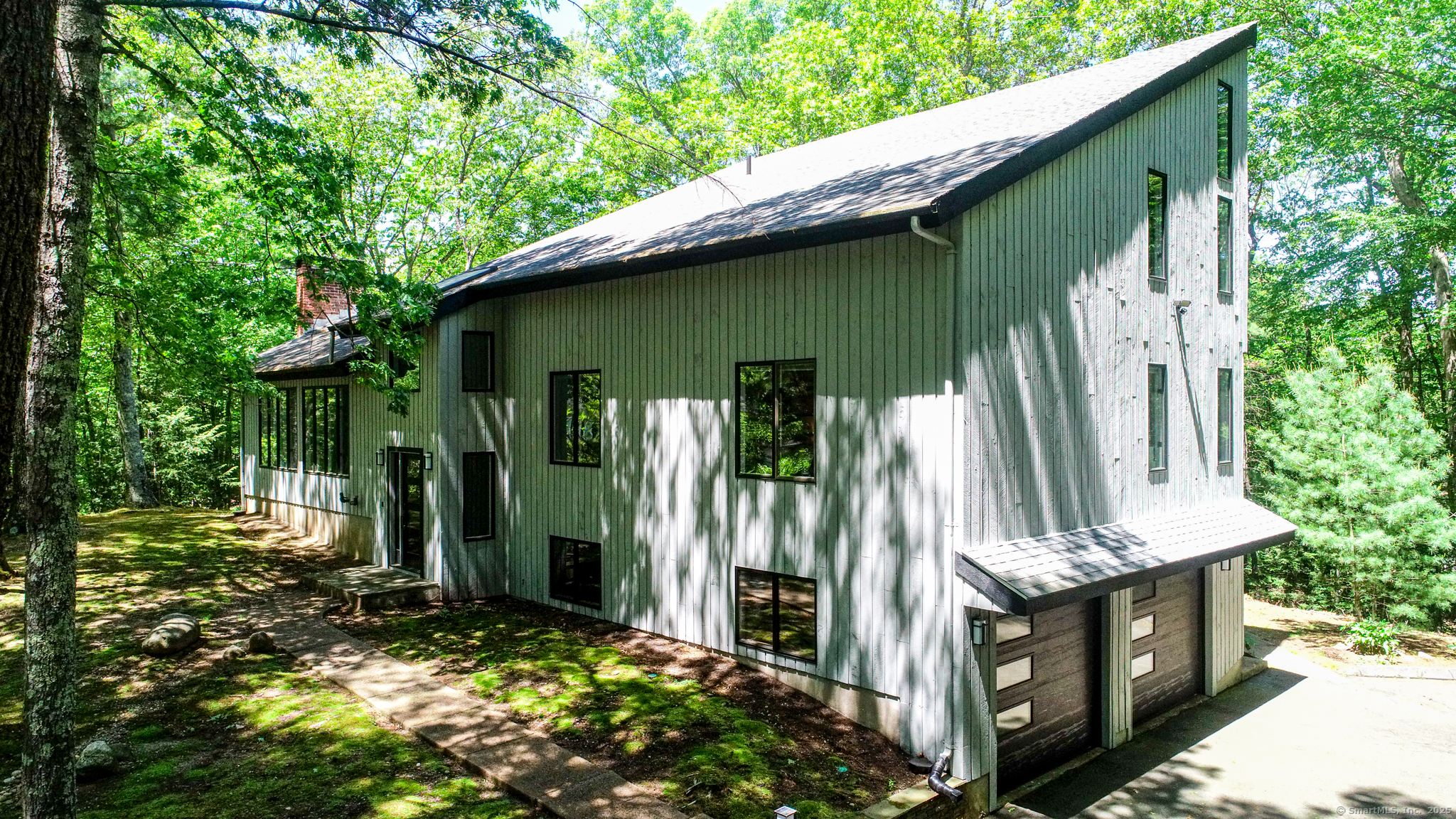 Property Photo:  8 Bruce Lane  CT 06001 