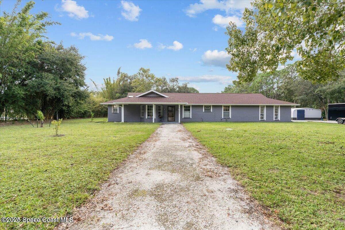 Property Photo: 4805 Valdine Avenue FL 32926