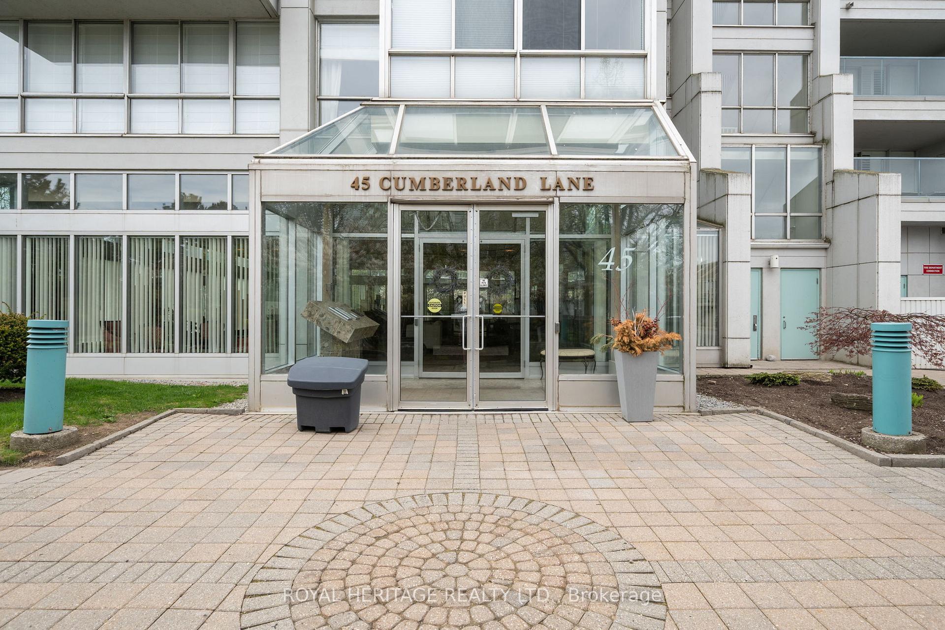 45 Cumberland Lane 306  Ajax ON L1S 7K3 photo