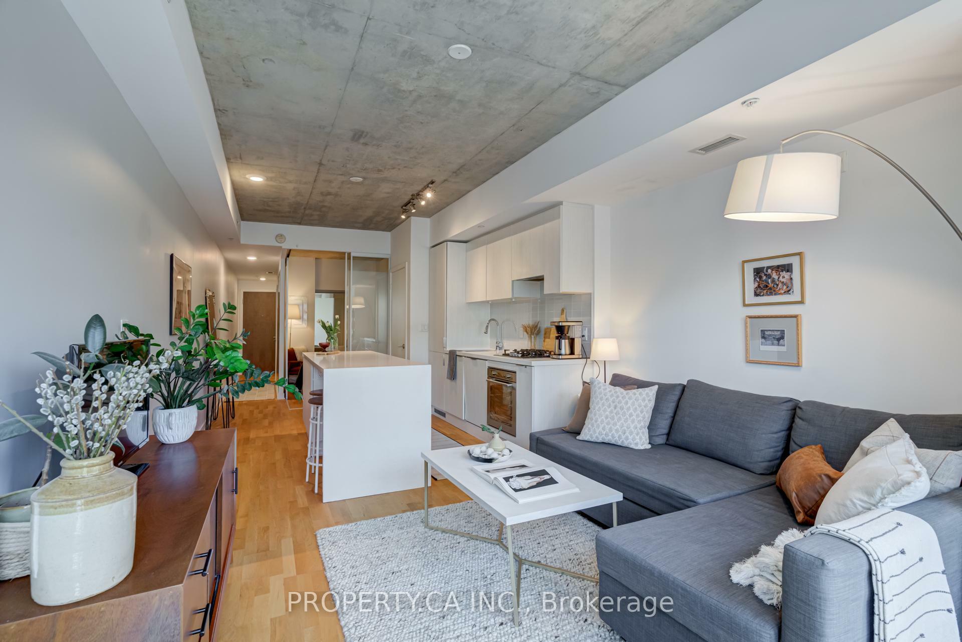 Property Photo:  109 Ossington Avenue 203  ON M6J 0G1 