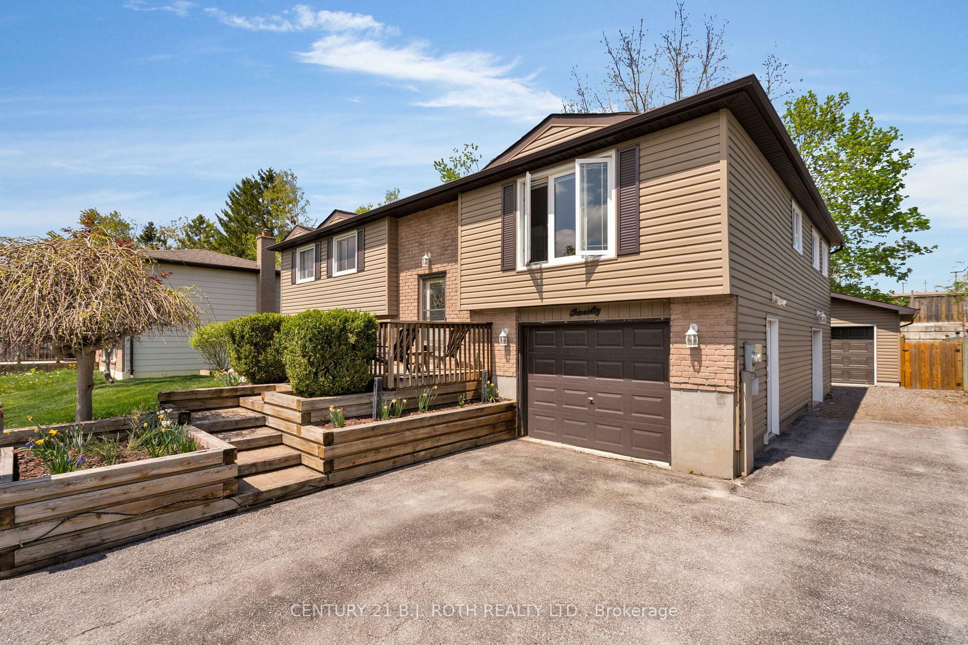 20 Chippawa Court  Barrie ON L4M 5N8 photo
