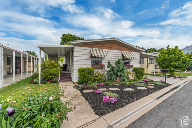 Property Photo: 1229 E Cabrito UT 84117