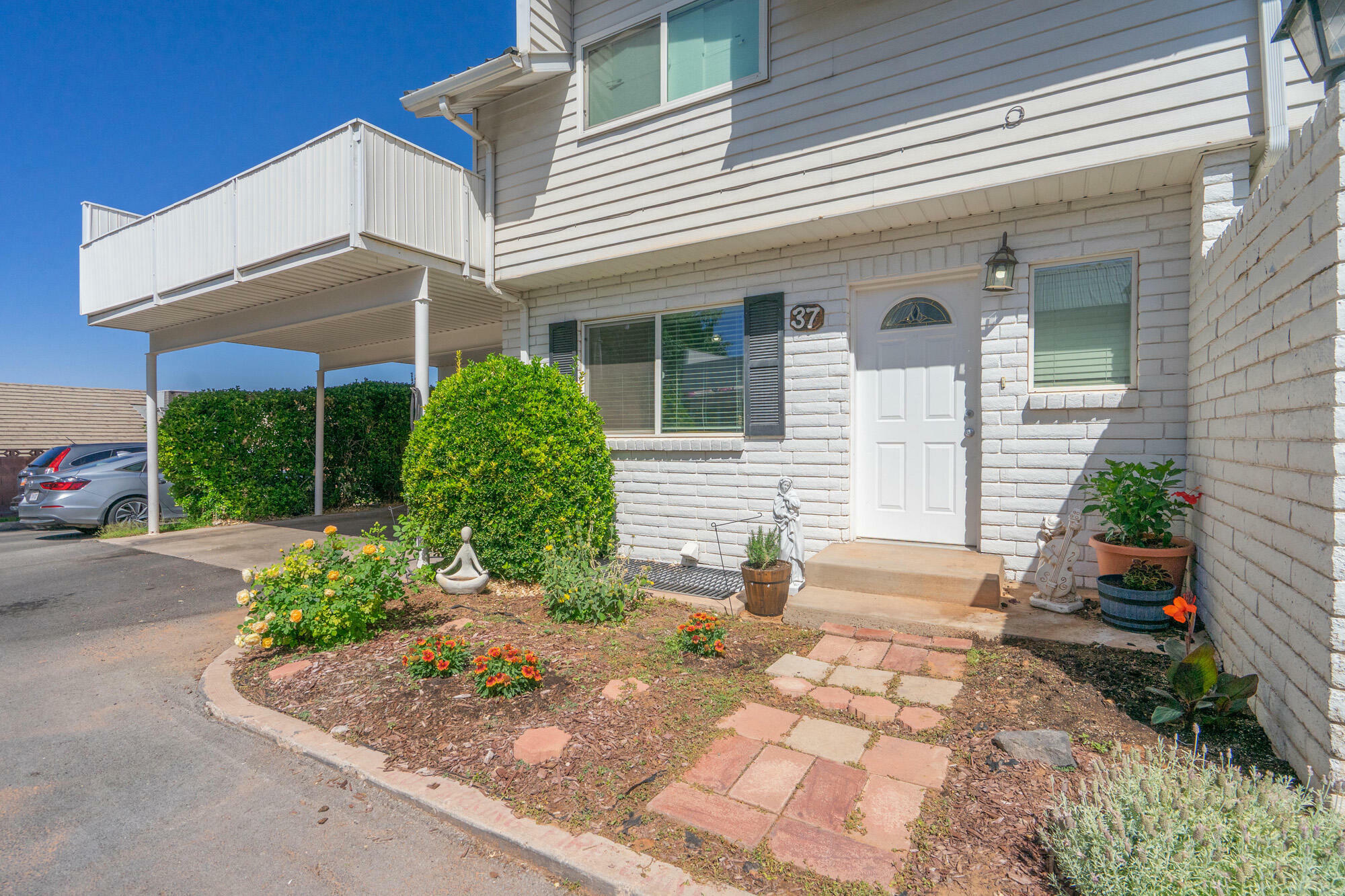 Property Photo:  781 N Valley View Dr #37  UT 84770 