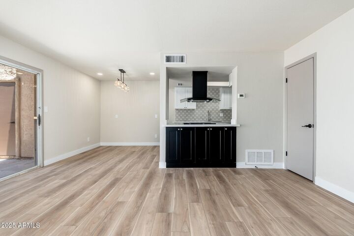 Property Photo:  4228 N 81st Street  AZ 85251 