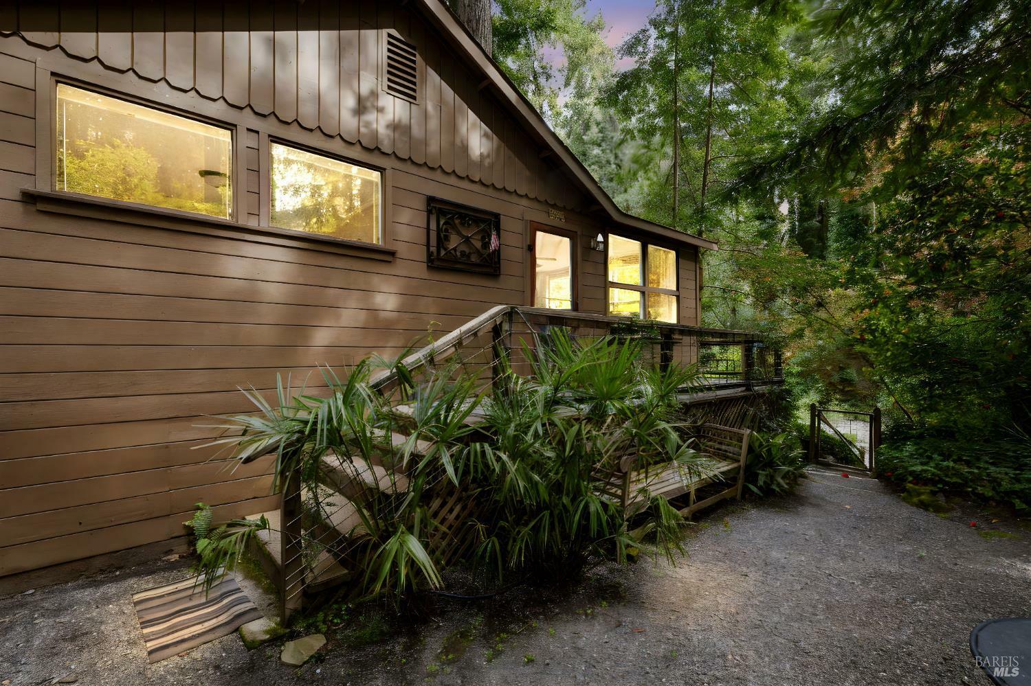 Property Photo: 18 Wildwood Lane CA 95421