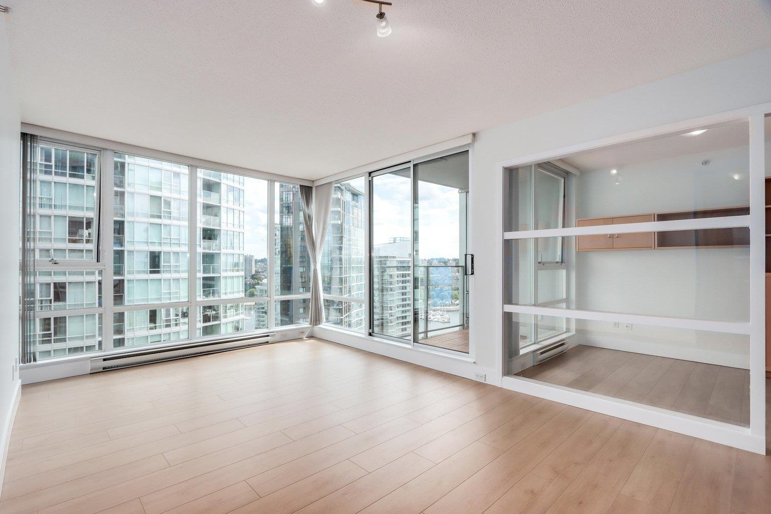 Property Photo: 1495 Richards Street 2805 BC V6Z 3E3