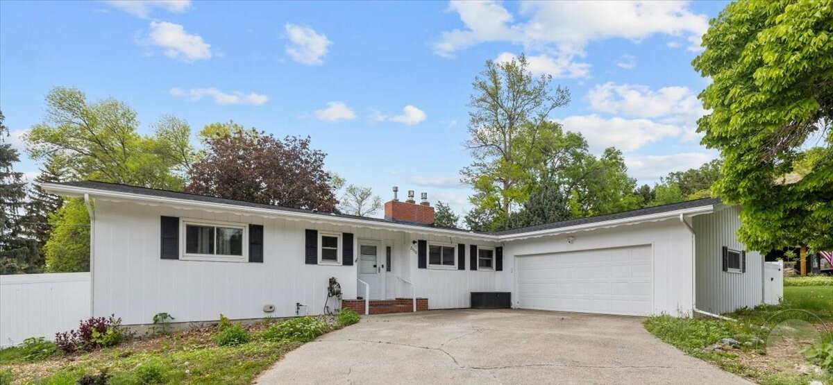 Property Photo: 2910 Glacier Drive MT 59102