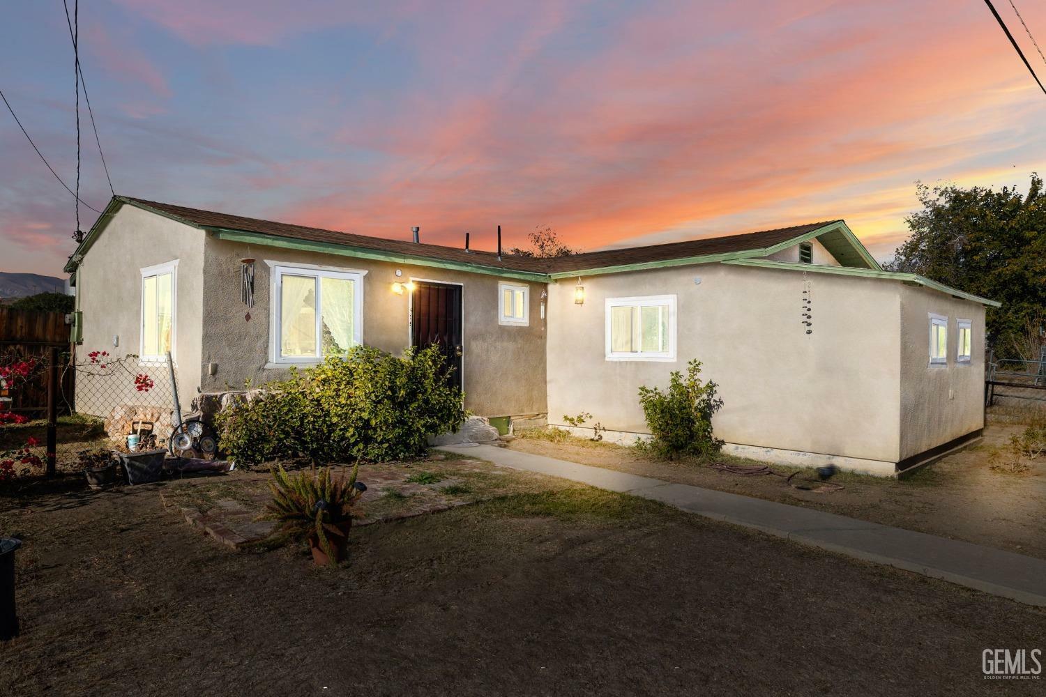 Property Photo: 525 S Kern Street CA 93252