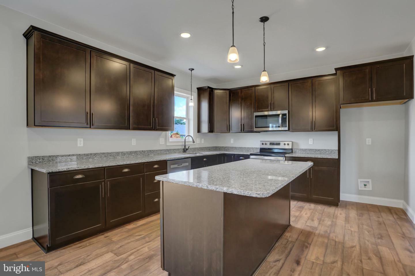 Property Photo: 301 Rine Dr PA 17257