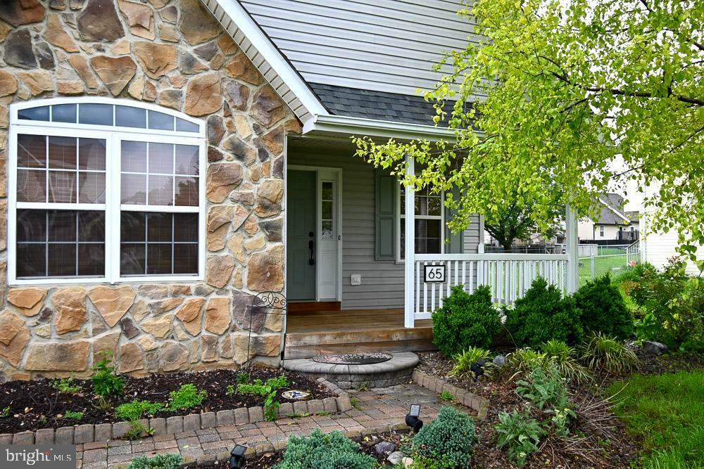 Property Photo: 65 Binns Court WV 25405