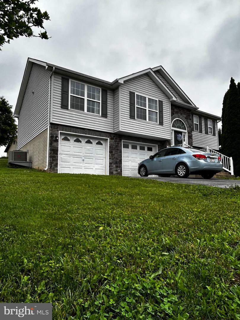 Property Photo: 202 Dinali Drive WV 25403