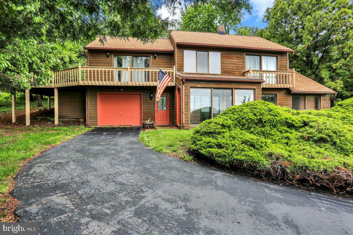 Property Photo: 55 Karen Court PA 17543