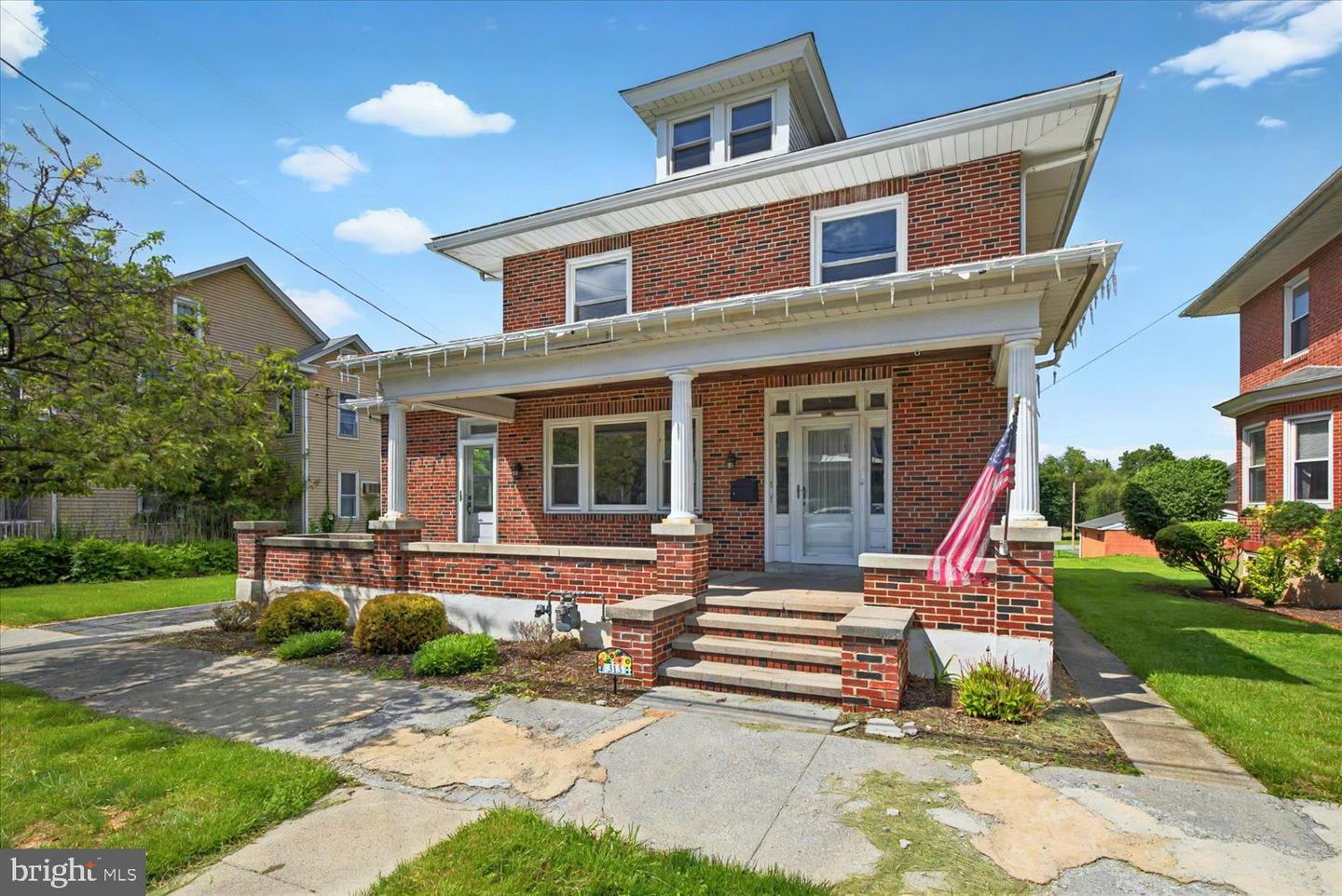 Property Photo:  313 W Penn Avenue  PA 19551 