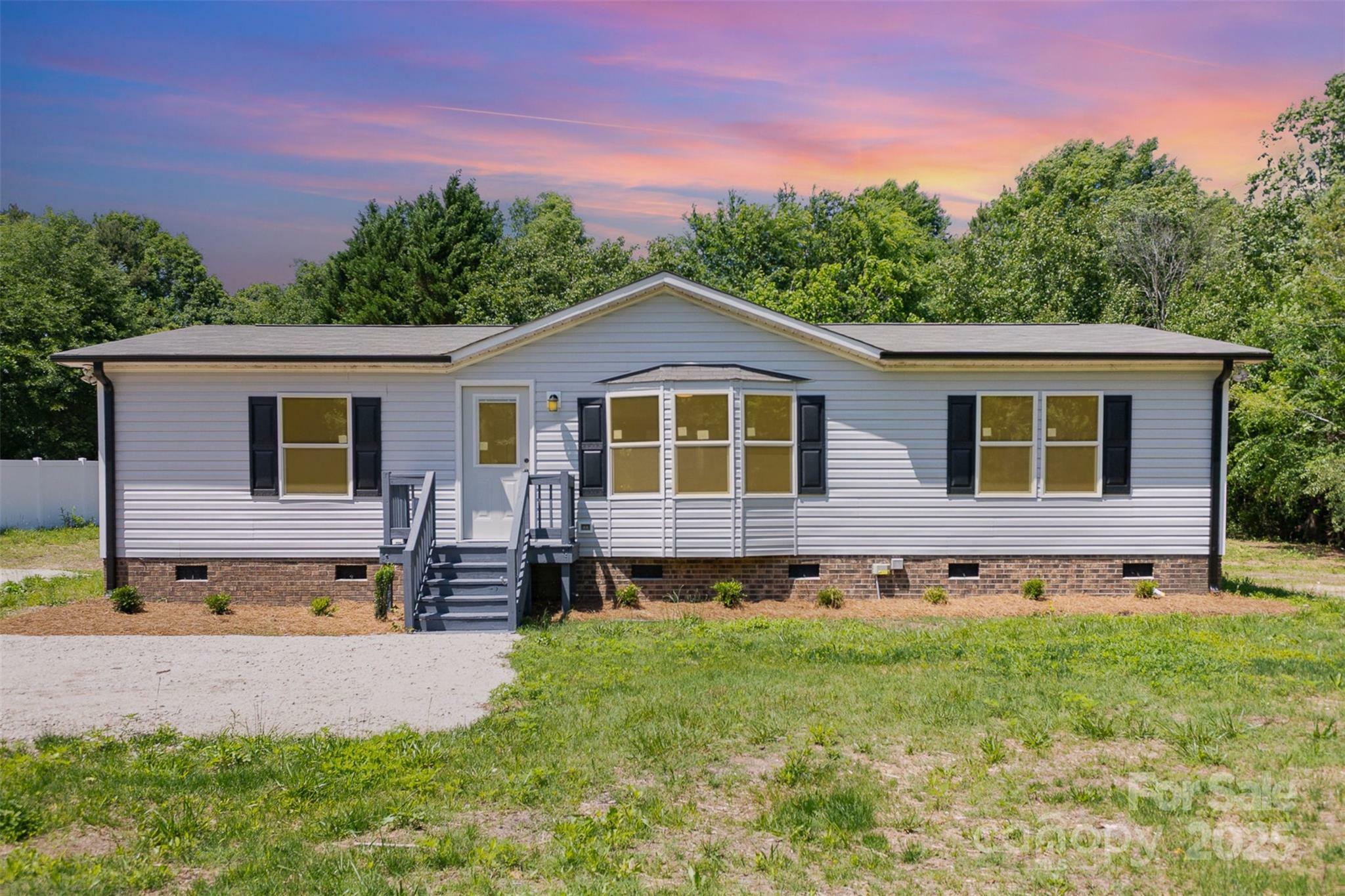 Property Photo: 4750 Enochville Road NC 28081