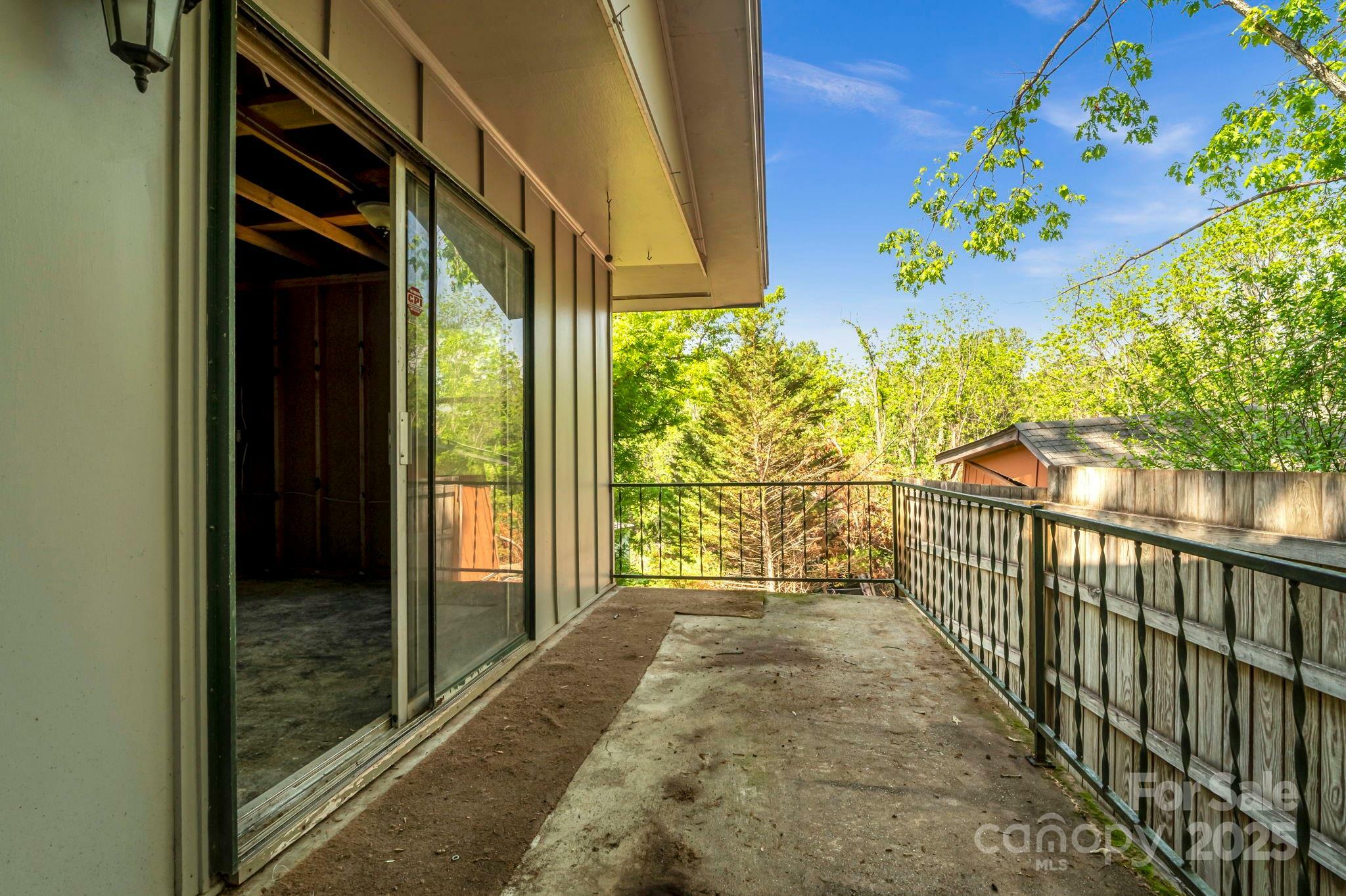 Property Photo: 40 Evelake Drive N NC 28806