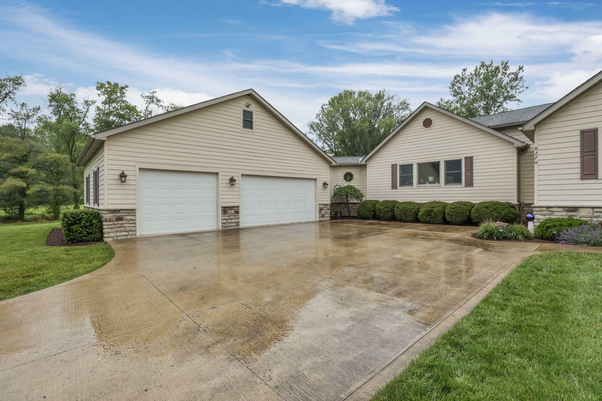 Property Photo:  8270 Windy Hollow Road  OH 43031 