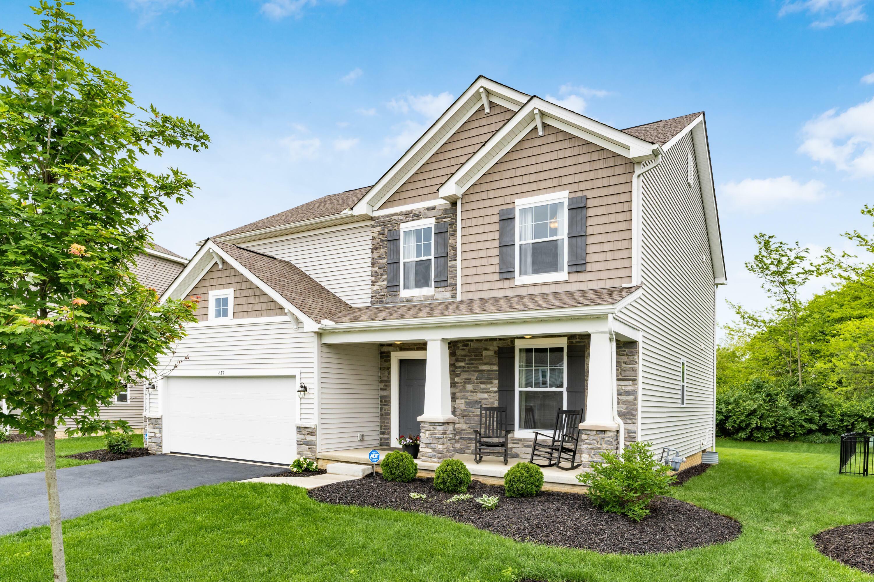 Property Photo: 417 Oakland Hills Loop OH 43116