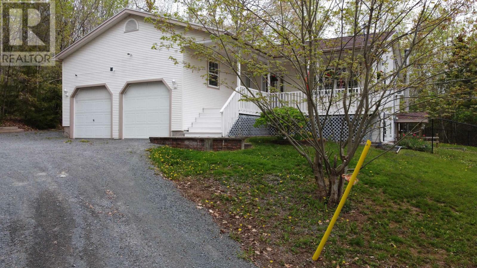 Property Photo: 4820 Highway 215 NS B0N 2A0