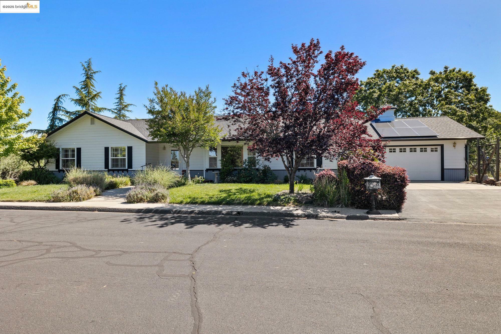 Property Photo: 15840 Ridgefield Ct. CA 95370
