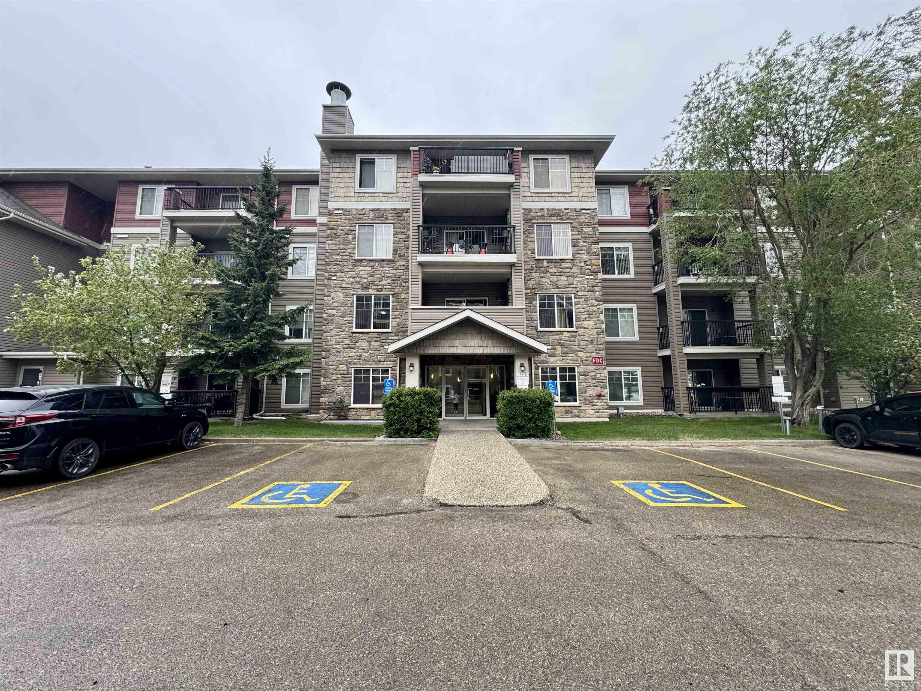 Property Photo: 17415 99 Avenue NW 122 AB T5T 0W8
