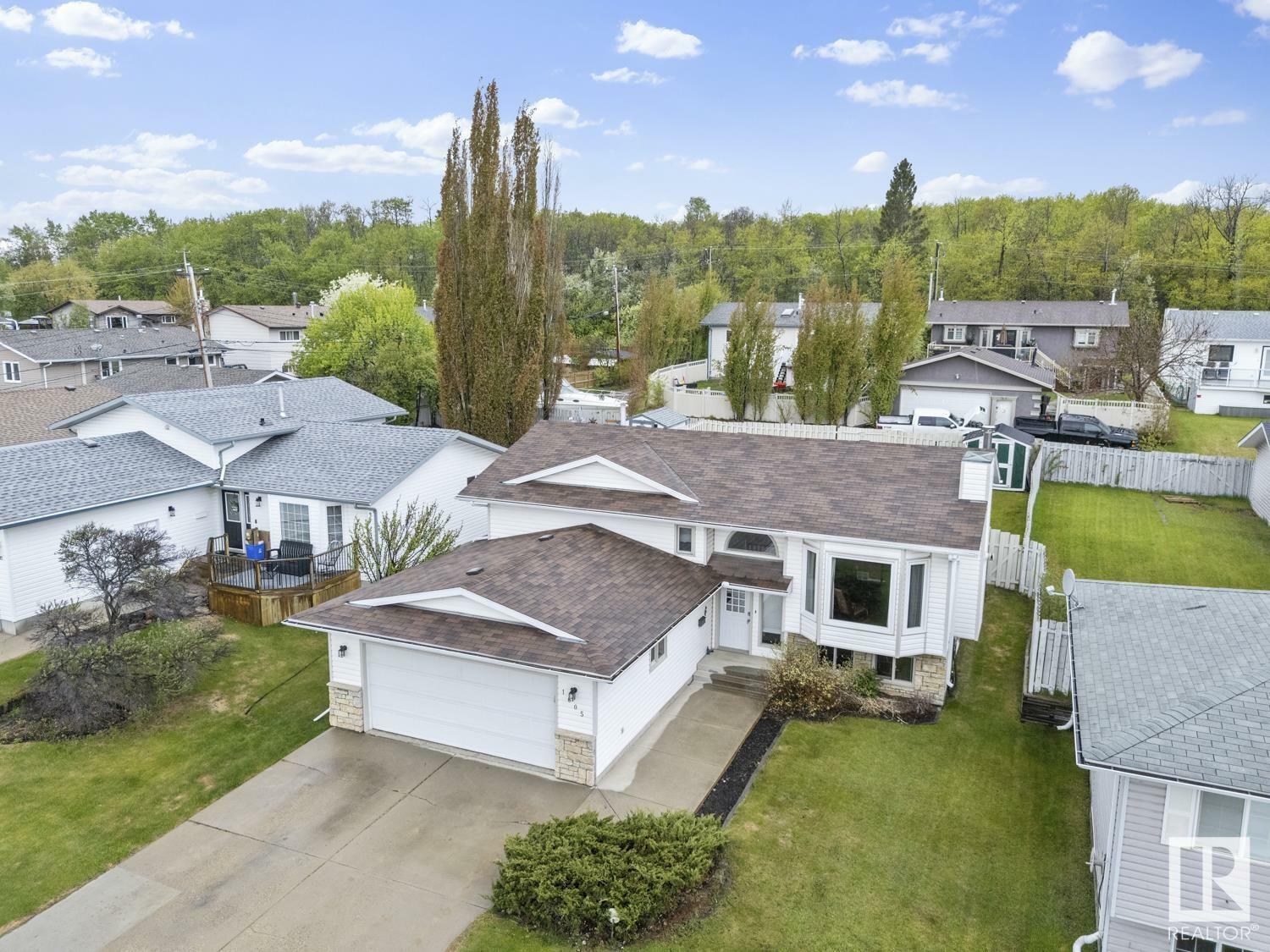 Property Photo: 1005 11 Street AB T9M 1K2
