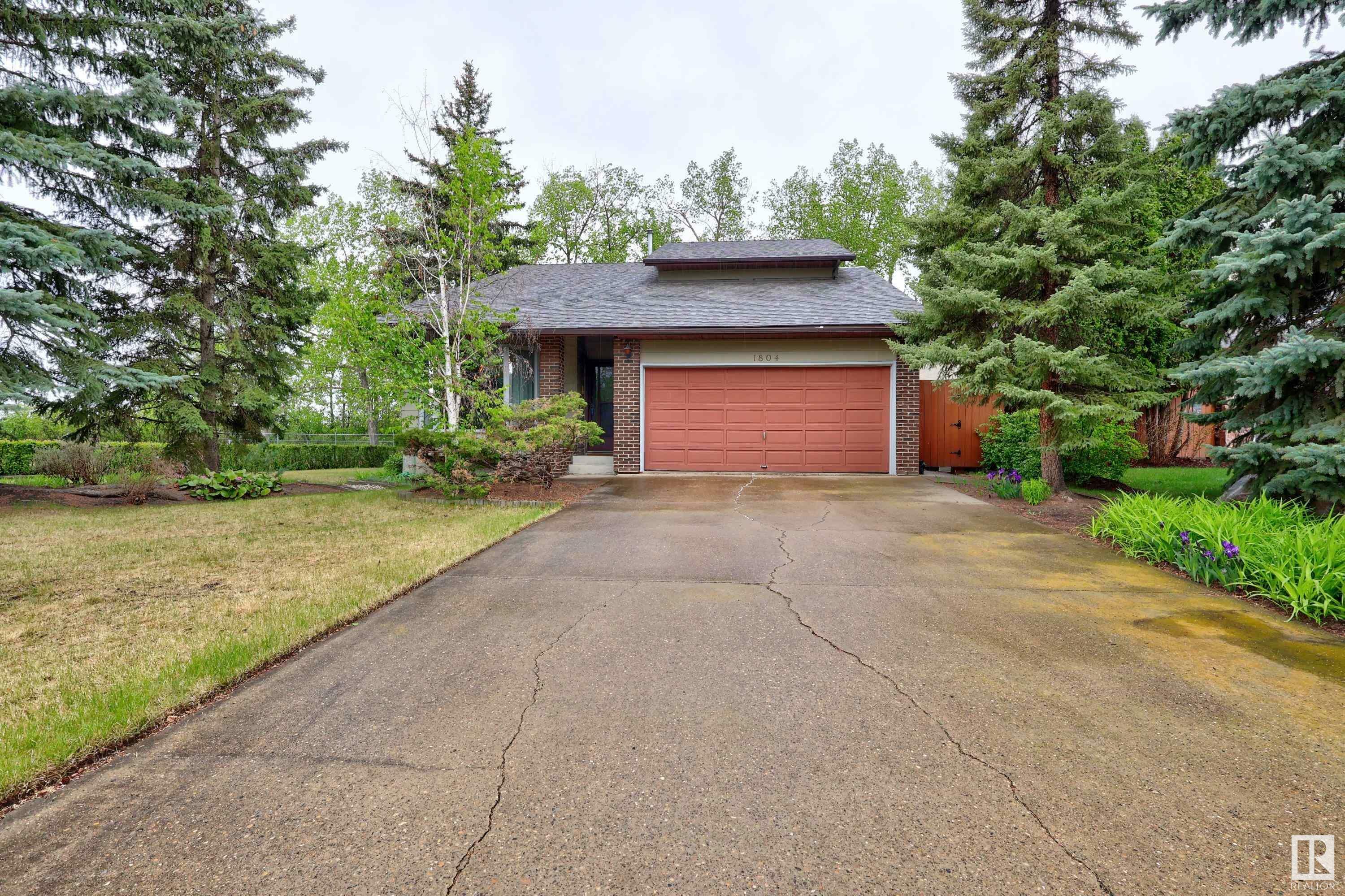 1804 114 Street NW  Edmonton AB T6J 4V1 photo