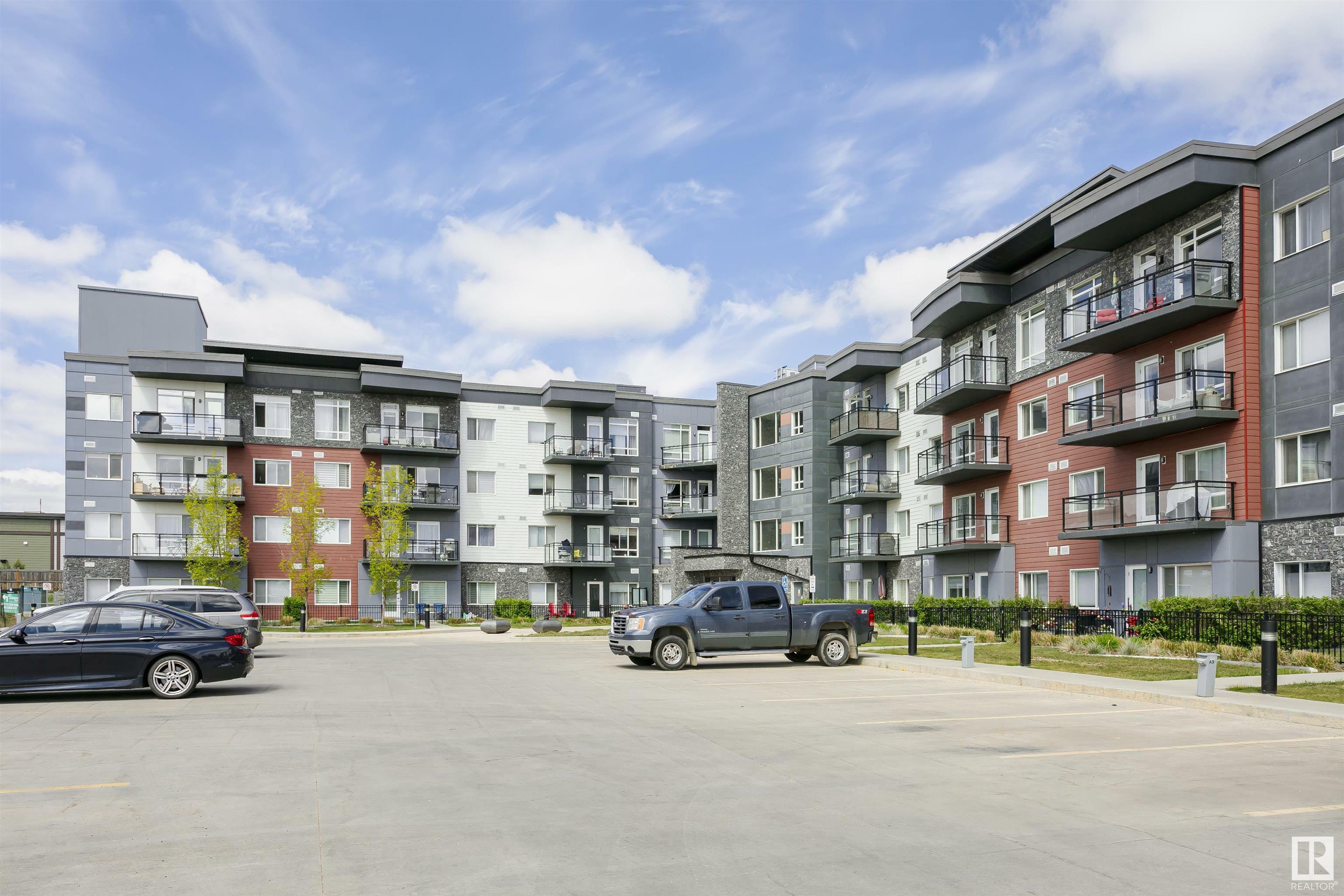 Photo de la propriété: 7508 Getty Gate Gate NW 418 AB T5T 7E6