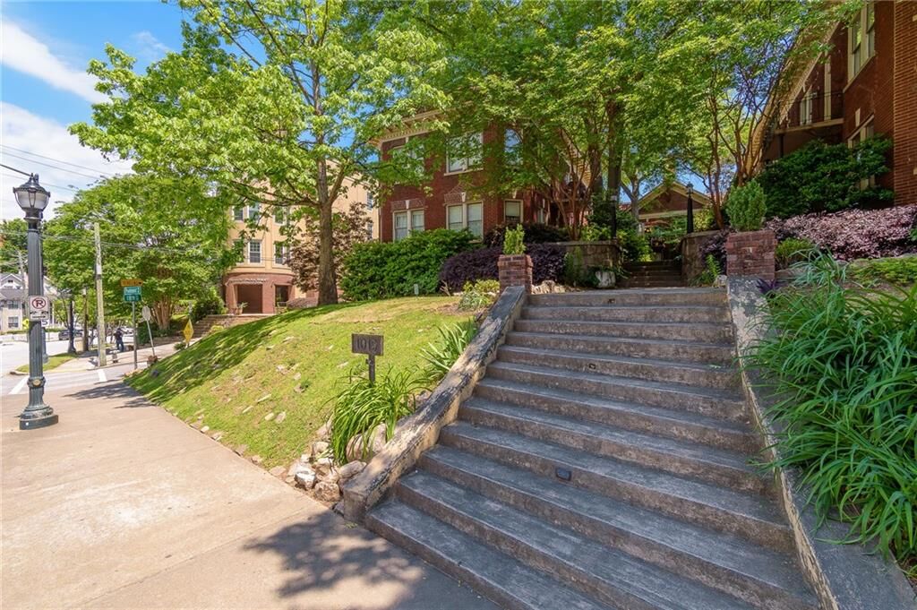 Property Photo: 1015 Piedmont Avenue NE B4 GA 30309