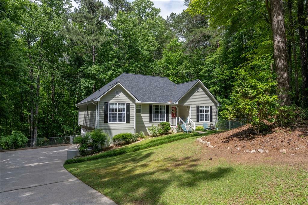 Property Photo: 1737 Mount Berry Drive GA 30135