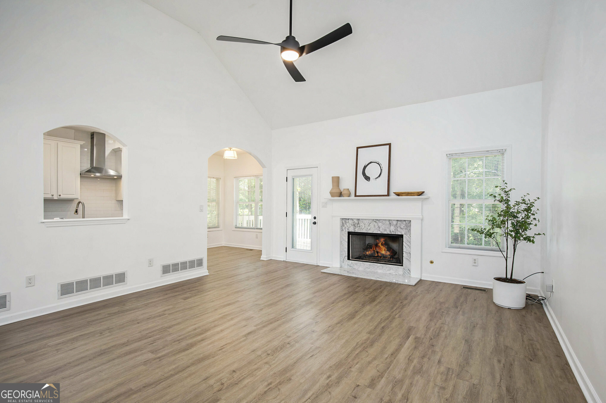 Property Photo: 6788 Oakhurst Court Court GA 30134