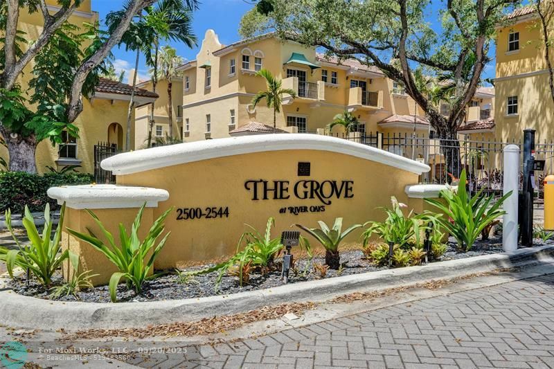 2540 SW 14th Av 202  Fort Lauderdale FL 33315 photo