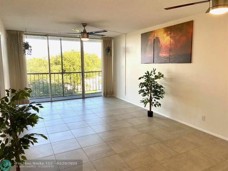 Property Photo: 4501 NE 21 Avenue 406 FL 33308