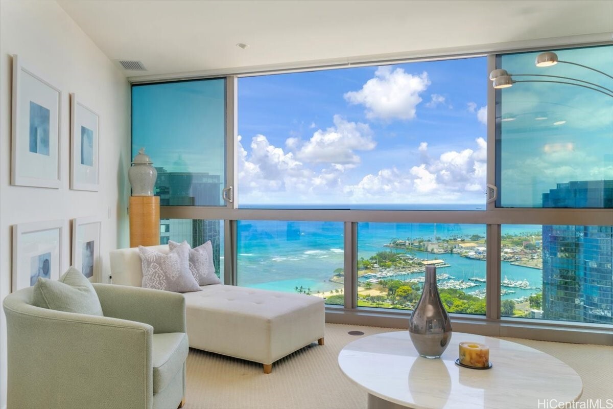Property Photo: 1177 Queen Street Ph4608 HI 96814