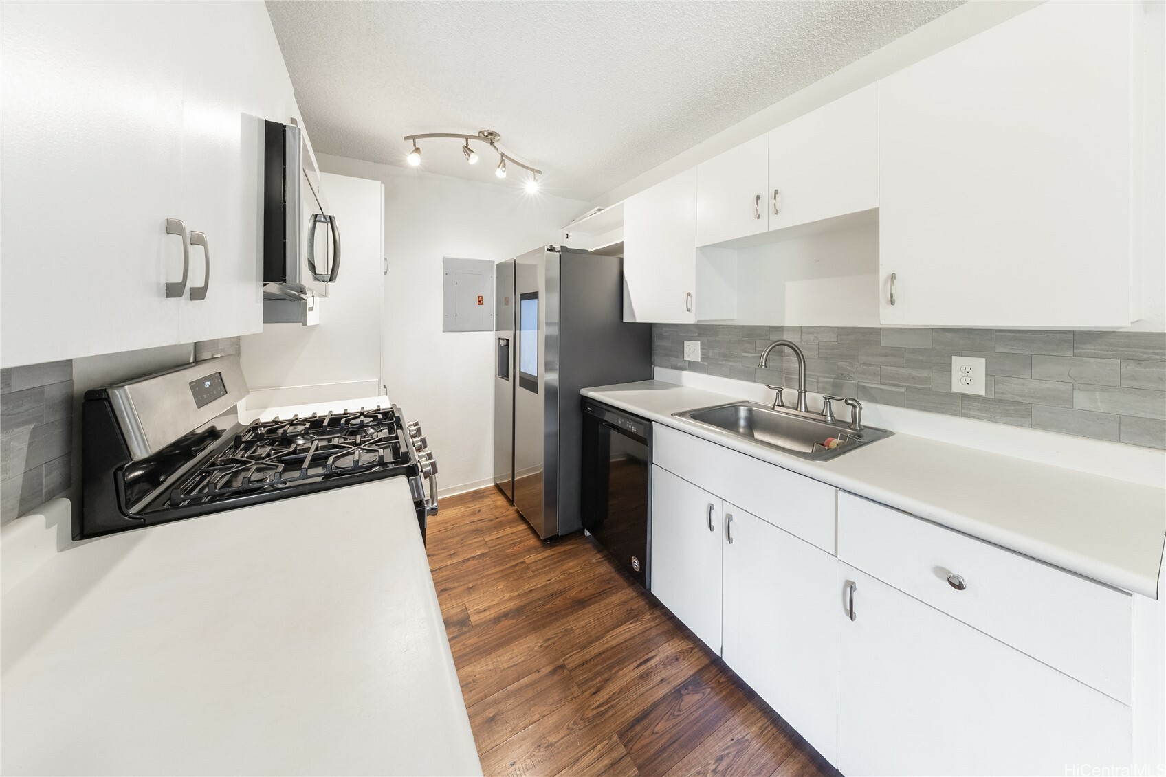 91-1099 Puamaeole Street 17U  Ewa Beach HI 96706 photo