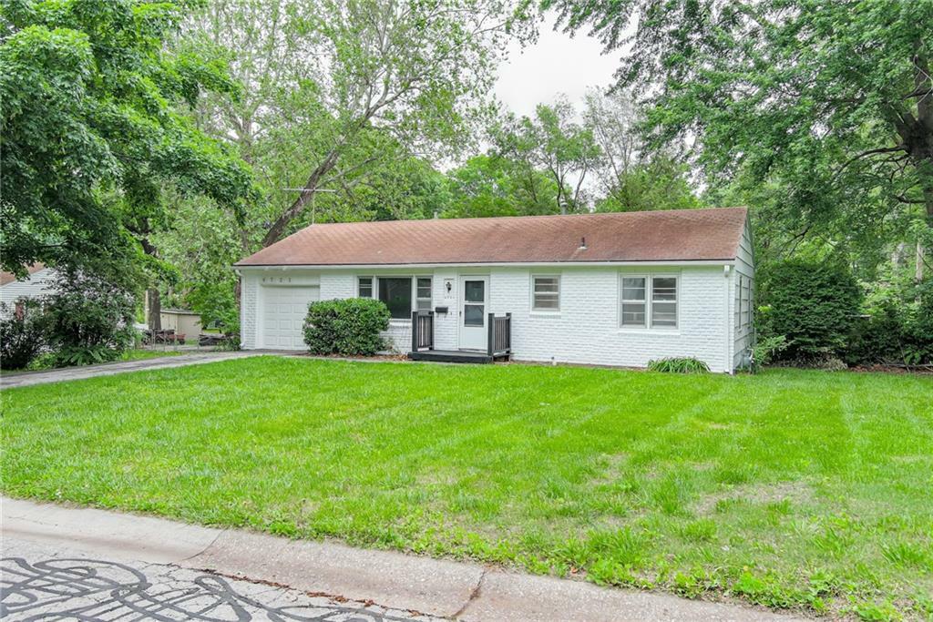 Property Photo: 6721 Larsen Lane KS 66203