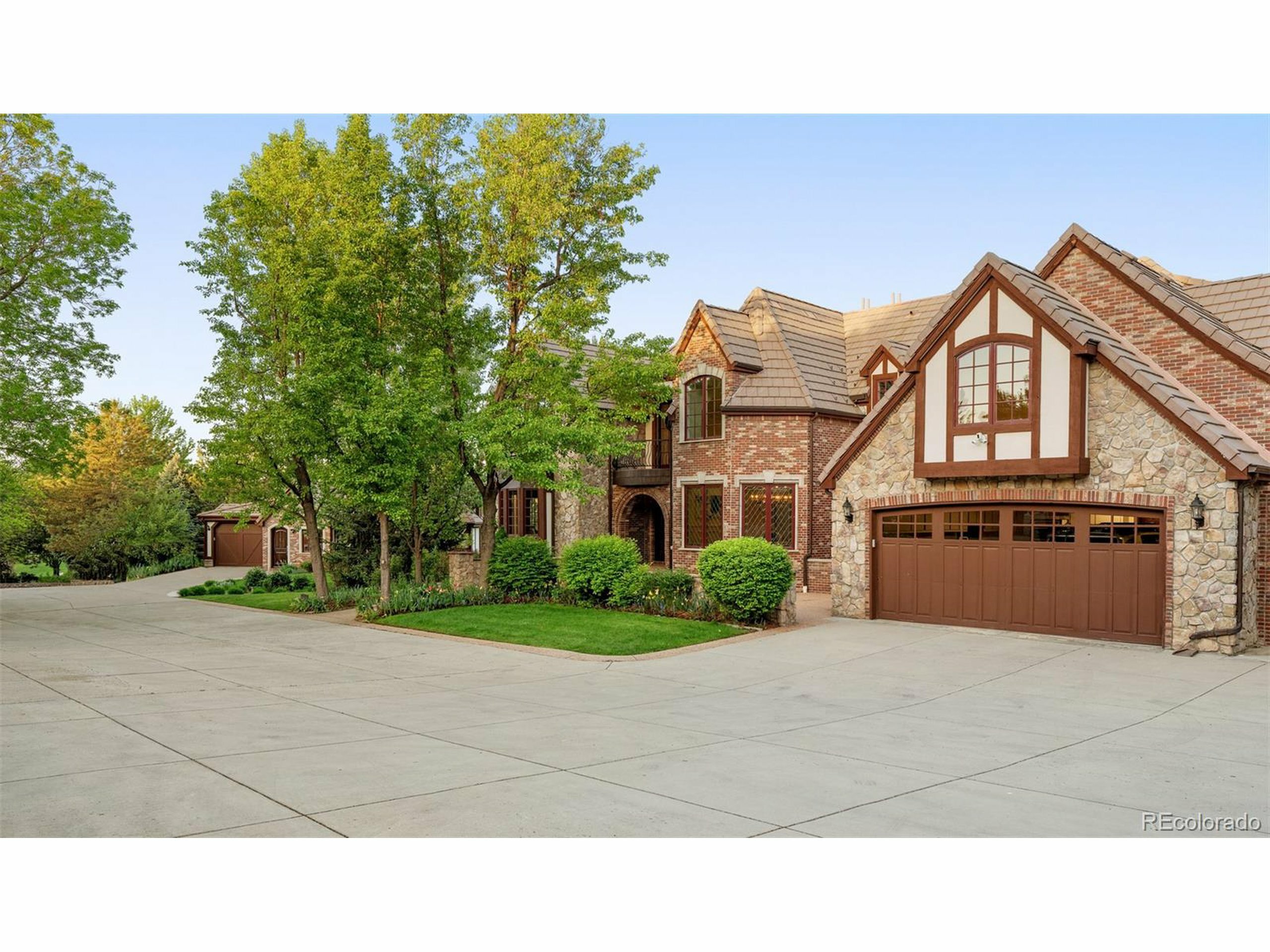 Property Photo: 6616 E Prentice Ave CO 80111