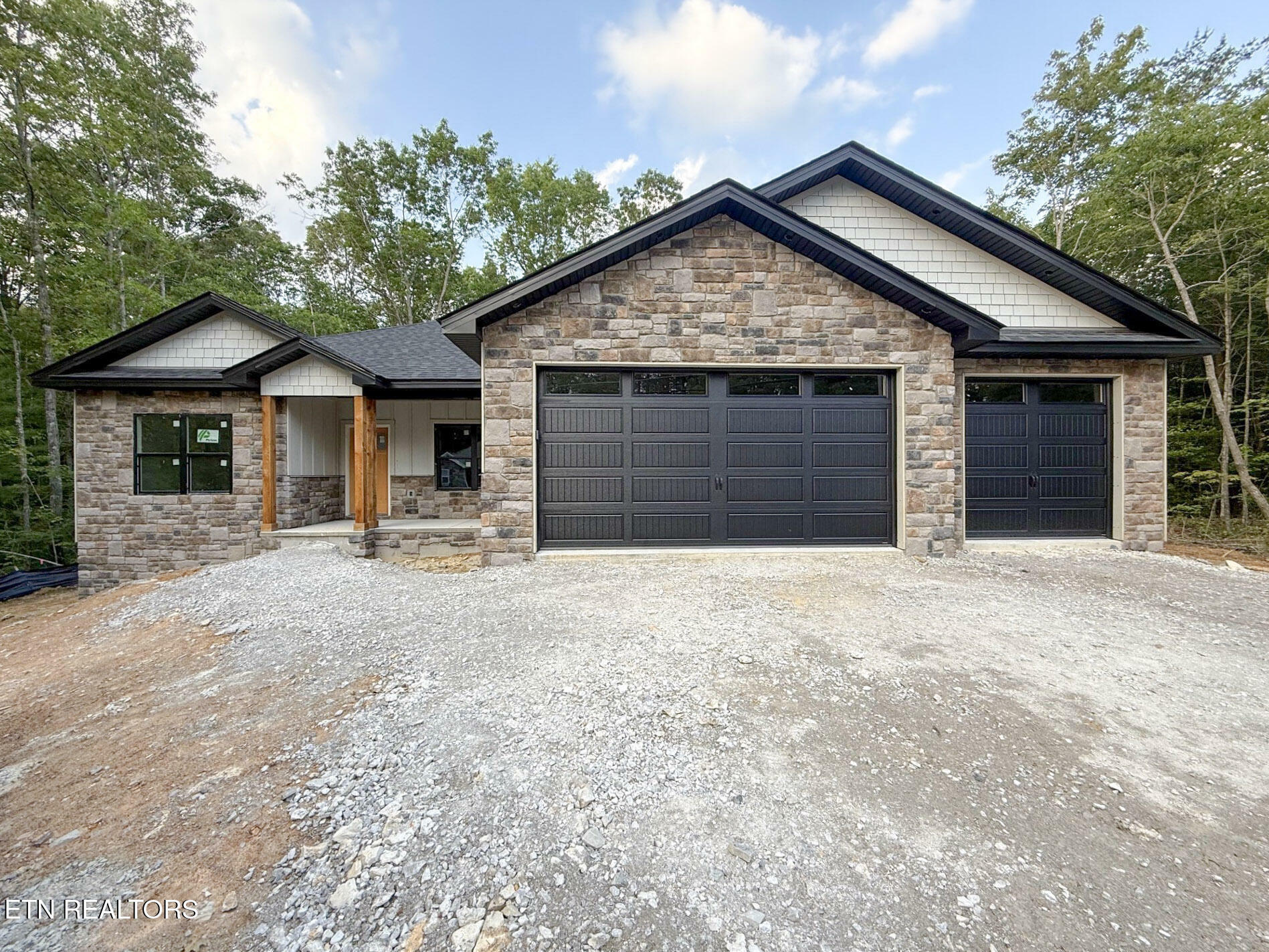 Property Photo: 115 Hawes Circle TN 38558