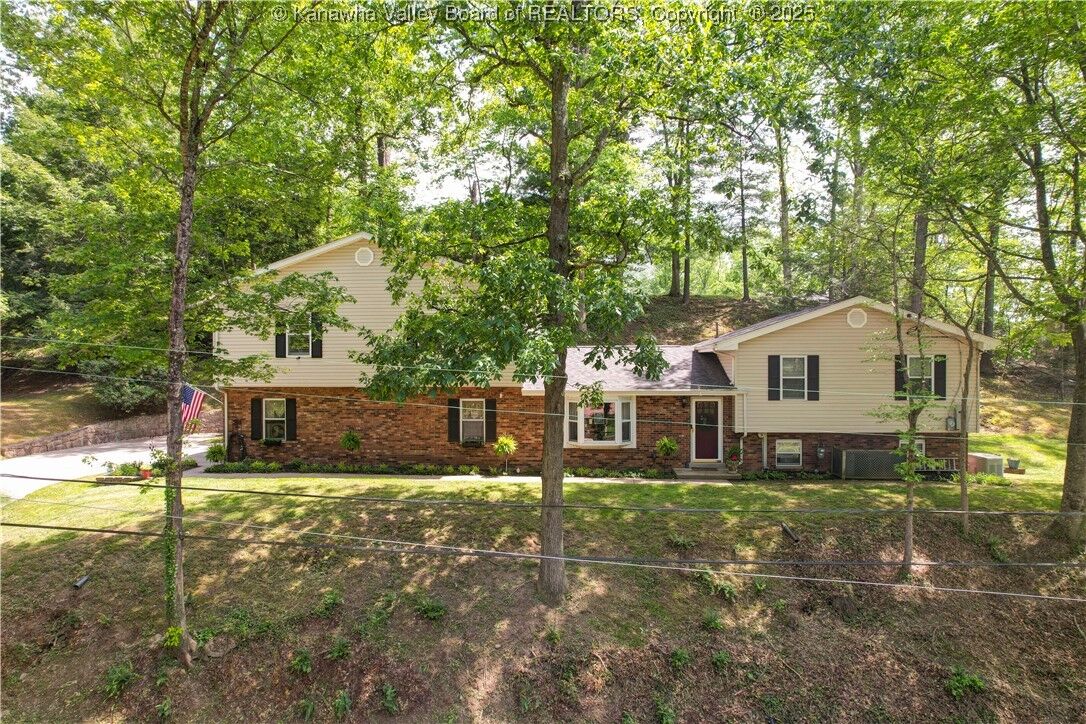 Property Photo: 2610 Roselane Drive WV 25302