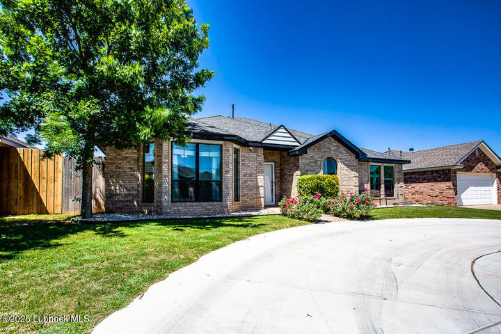 Property Photo: 1308 Nottingham Avenue TX 79382