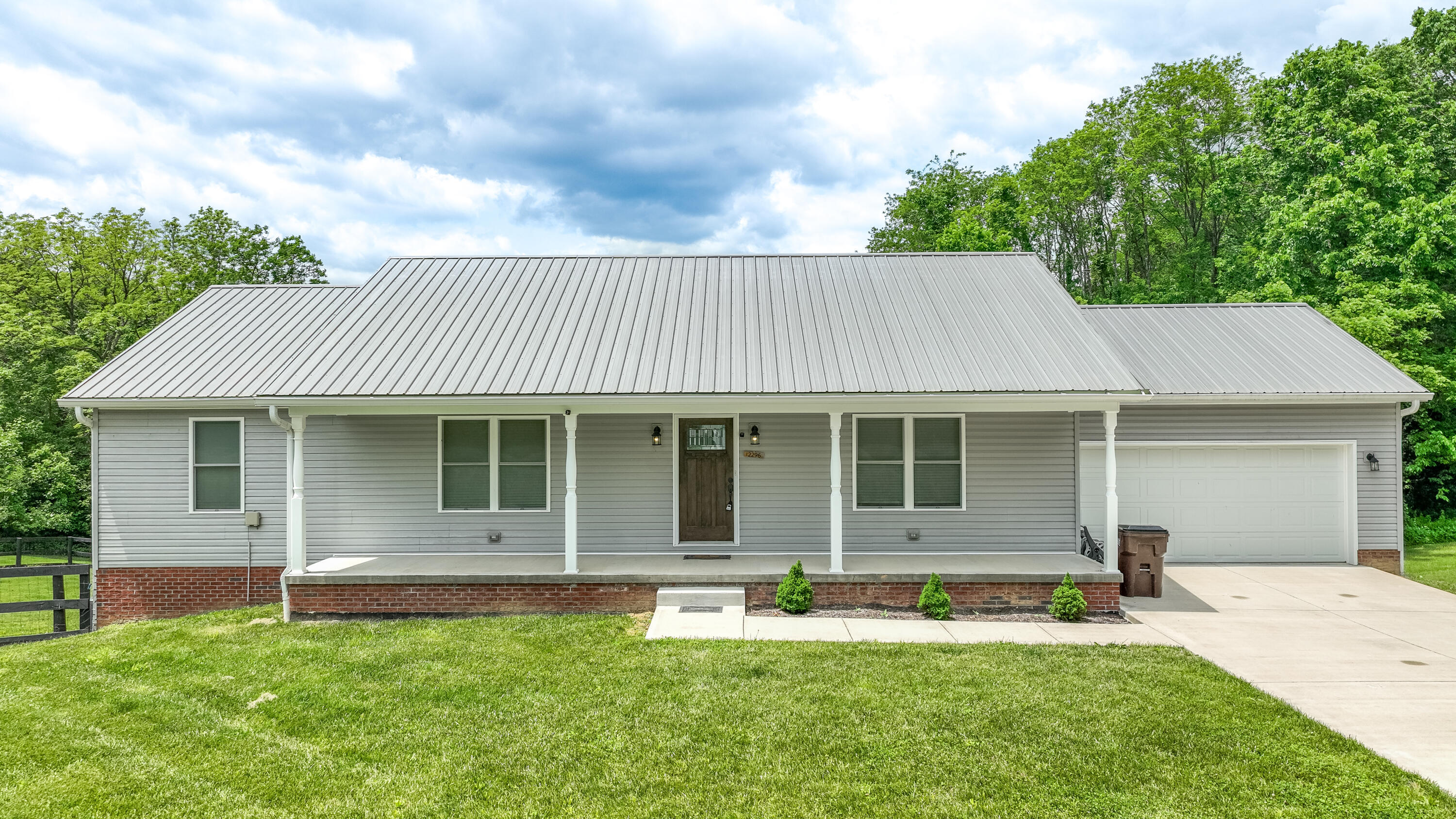 Property Photo: 2296 Boonesborough Road KY 40475