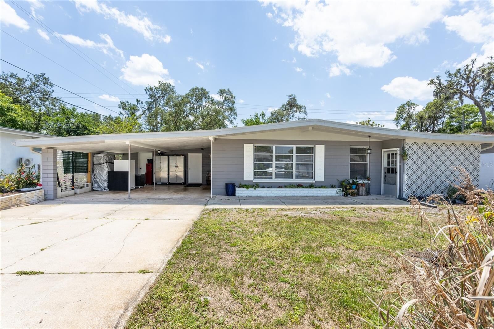 Property Photo:  1284 Vanderbilt Drive  FL 32174 