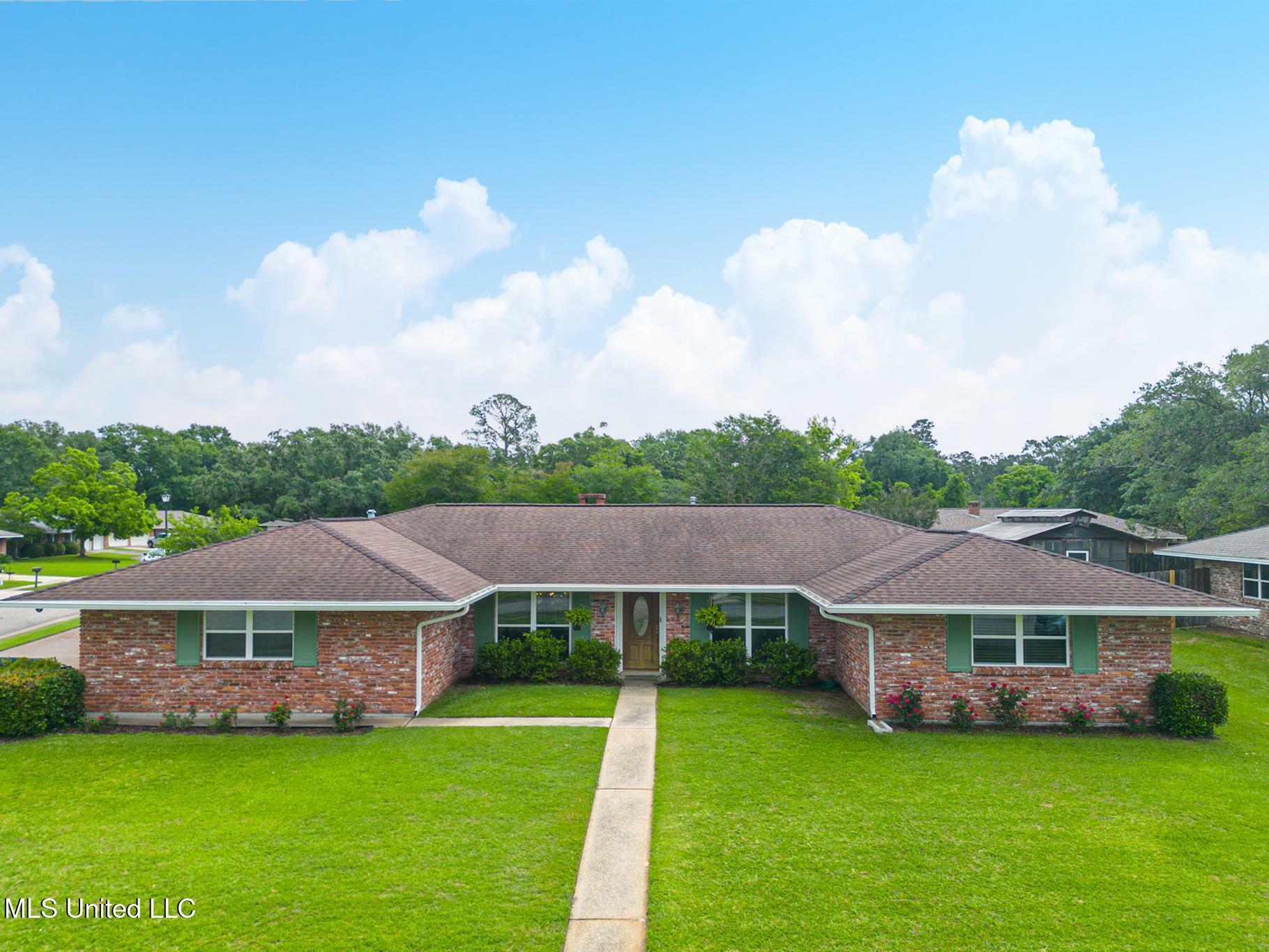 Property Photo: 1 Partridge Place MS 39560