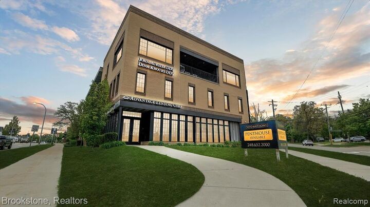 804 N Main Street 2C  Rochester MI 48307 1710 photo