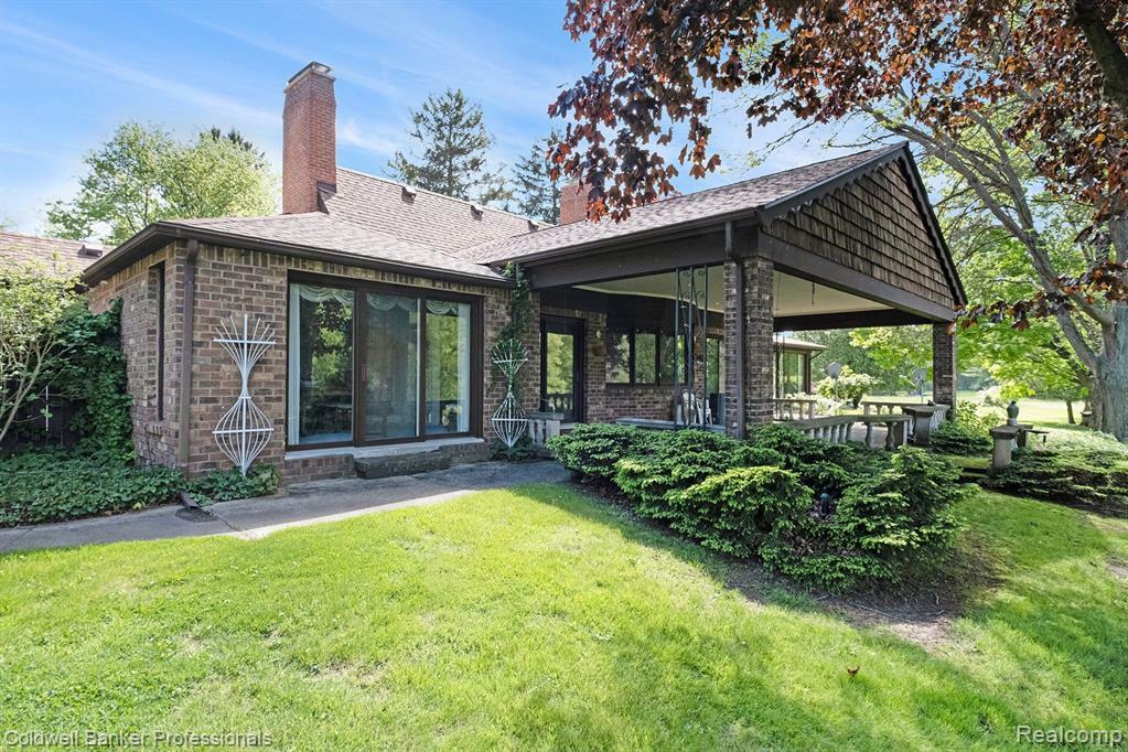 Property Photo: 2103 E Newark Road MI 48446 9473